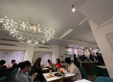 singapore/northeast-region/restaurant/the-white-label