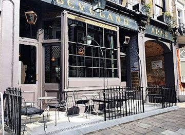 united-kingdom/london/restaurant/the-cleveland-arms