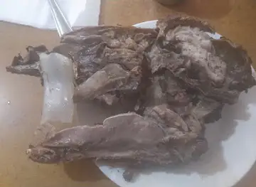 مطعم البهجة للبزلوف