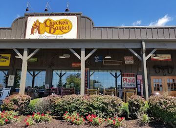 iowa/council-bluffs/restaurant/cracker-barrel-old-country-store