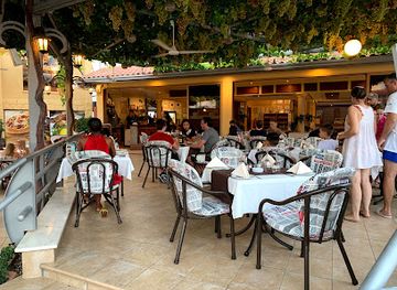 cyprus/coral-bay/restaurant/palm-grove-restaurant
