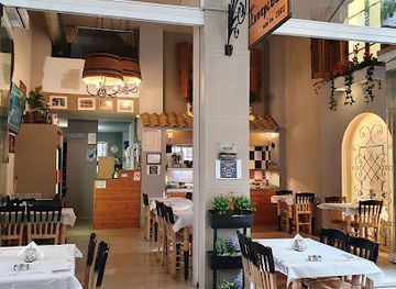 greece/larissa/restaurant/to-syndrivani