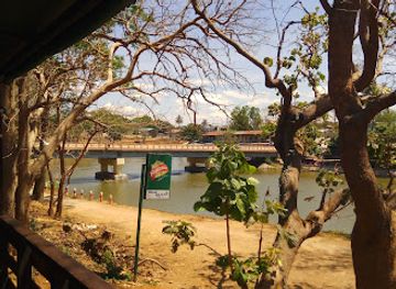 myanmar-burma/kayah-state/restaurant/shwe-ya-ti-myanmar-food