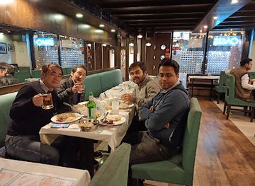 india/kolkata/restaurant/oasis-restaurant-and-bar-park-street-kolkata