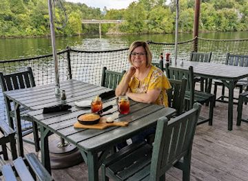 missouri/table-rock-lake/restaurant/white-river-fish-house