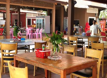 cambodia/preah-sihanouk/restaurant/khin-s-shack