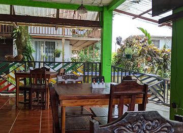 costa-rica/tortuguero-national-park/restaurant/tutti-s-pizzeria-y-restaurante