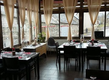 france/auvergne-volcanoes/restaurant/le-puy-d-alou