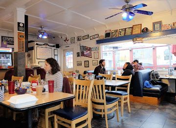 california/pismo-beach/restaurant/penny-s-all-american-cafe