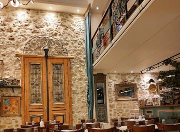 greece/athens/restaurant/omorphi-polis