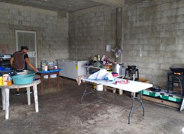 belize/crooked-tree-wildlife-sanctuary/restaurant/carrie-s-kitchen