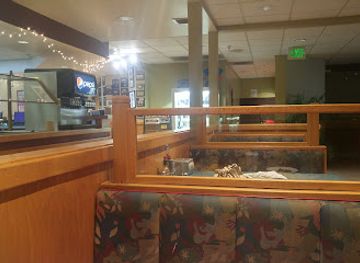 california/castro-valley/restaurant/round-table-pizza