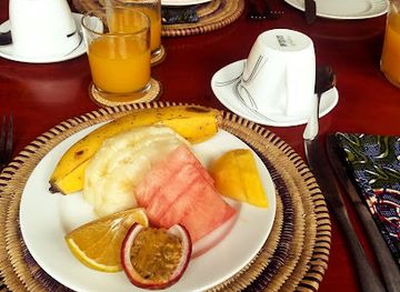 uganda/fort-portal/restaurant/sundowner-street-cafe-food-drinks