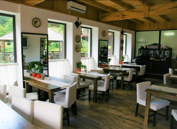 romania/gorj/restaurant/restaurant-traditional-tobo-pestera-muierilor