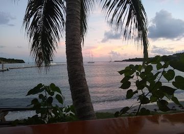 grenada/grand-etang-lake/restaurant/laura-s
