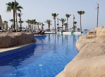 cyprus/makronissos-beach/restaurant/gardens-restaurant