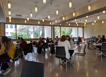 california/oakland/restaurant/town-fare-by-chef-michele-mcqueen