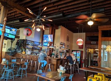 texas/galveston/restaurant/hubcap-grill