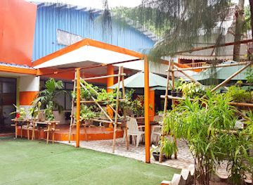 maldives/male/villingili/restaurant/mc-rooster