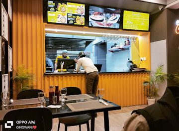 pakistan/quetta/restaurant/cheese-war