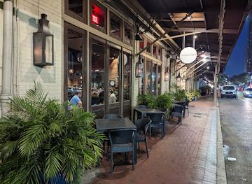 louisiana/new-orleans/central-business-district/restaurant/compere-lapin