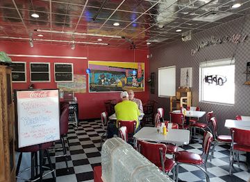 iowa/dutch-heritage-area/restaurant/grace-s-place