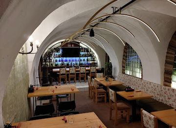 romania/brasov/schei/restaurant/next-door-restaurant