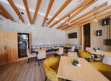 slovakia/tatras/restaurant/tatracinky