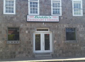 saint-kitts-and-nevis/saint-paul-charlestown-parish/restaurant/boddie-s-restaurant-and-pizzeria