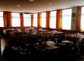 hungary/veszprem/restaurant/zona-etterem