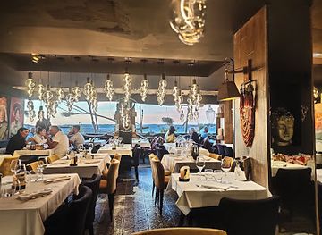 france/marseille-calanques/restaurant/p-kitchen-restaurant-bord-de-mer-terrasse-pointe-rouge