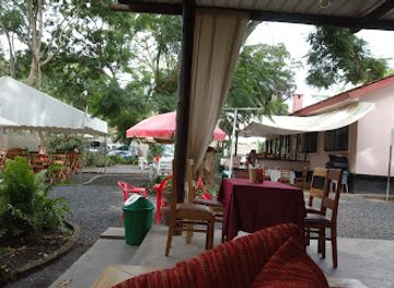 tanzania/arusha/restaurant/andrew-s