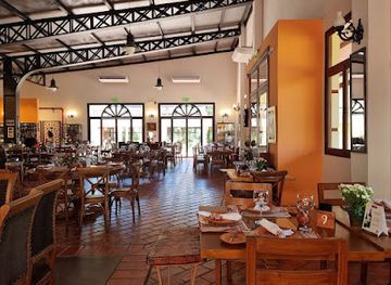 paraguay/ypacarai-lake/restaurant/ferrobar-la-candelaria
