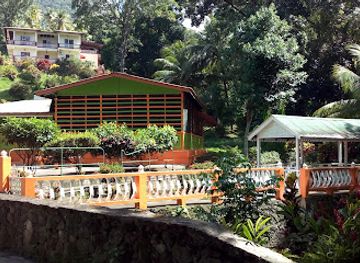 saint-lucia/malgretoute/restaurant/marie-s-local-cusine