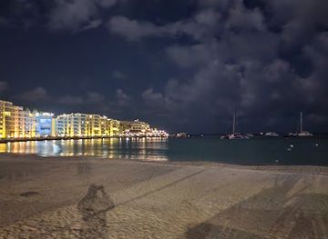 sint-maarten/simpson-bay-lagoon/restaurant/breedy-s-pit-stop-and-seafood-shack