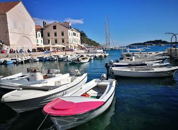croatia/hvar-island/restaurant/giaxa