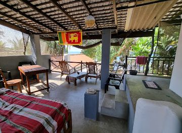 sri-lanka/unawatuna/restaurant/roy-beach-cafe-restaurant-hotel-turtle-beach-unawatuna-sri-lanka