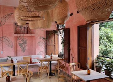 colombia/cali/san-antonio/restaurant/zumaia