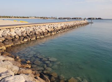 qatar/fuwairit-beach/restaurant/azraq-restaurant