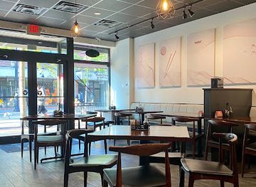 illinois/champaign/restaurant/mid-summer-lounge