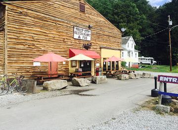 pennsylvania/ohiopyle-state-park/restaurant/falls-city-pub-restaurant
