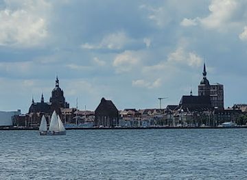 germany/baltic-sea-coast/restaurant/strandhaus-altefahr