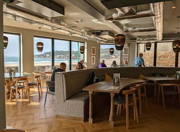 jersey/plemont-bay/restaurant/the-beach-club