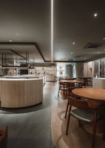 OITOM Restaurant