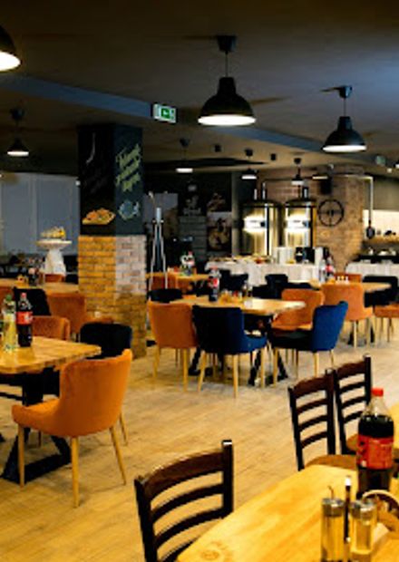 Central pub & restaurant