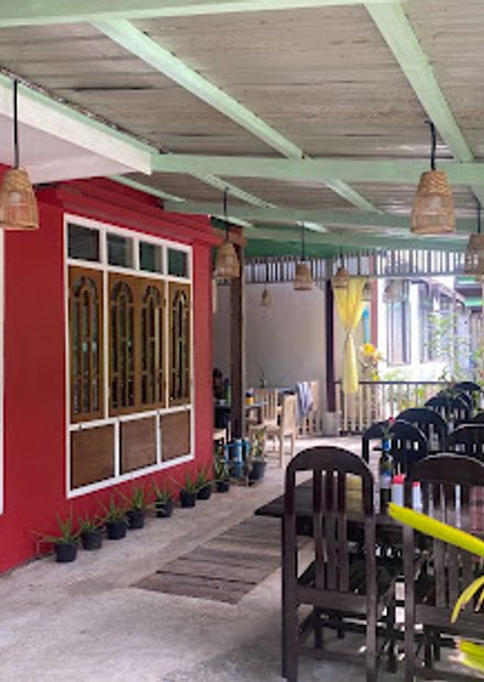 M-3 Restaurant