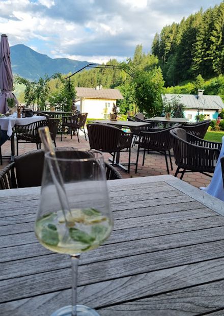 Flos Restaurant