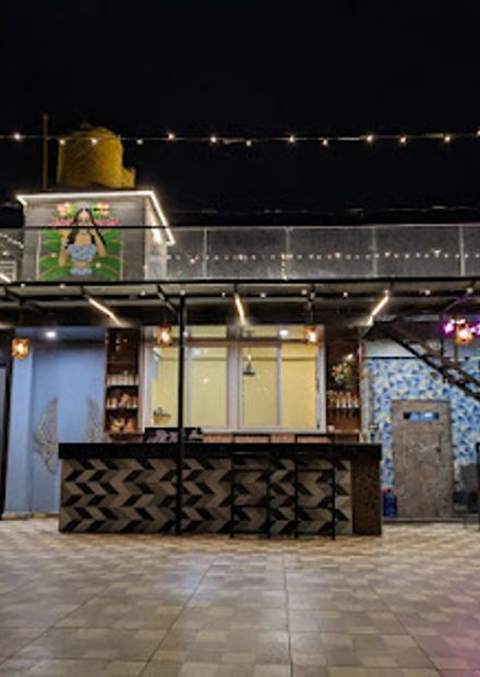 1st Date Cafe (Rooftop)