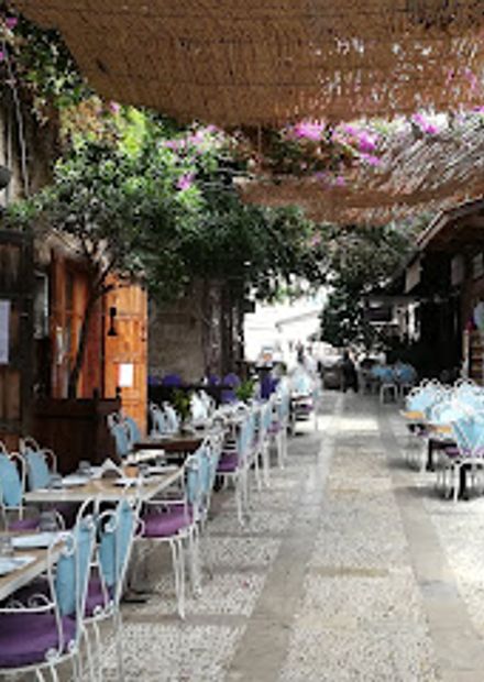 Eddé Yard