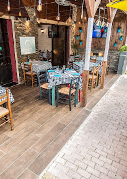 Gourmet Bar & Grill